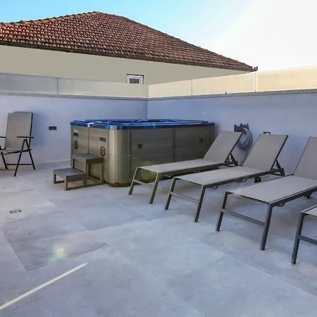 Luxury House Апартаменты