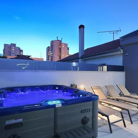 Luxury House Апартаменты