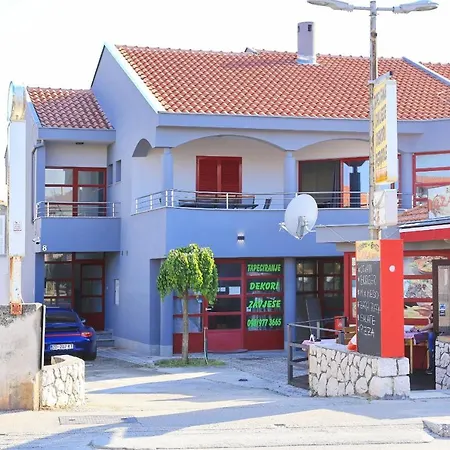 Luxury House アパート ザダル