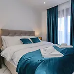 Luxury House Lejlighed *