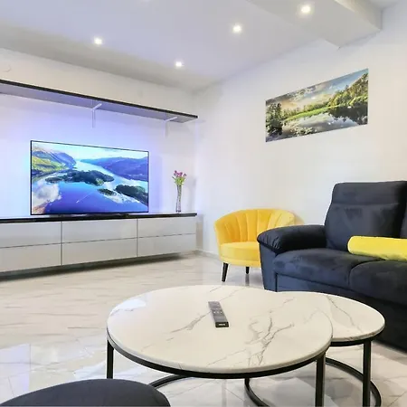 Luxury House *